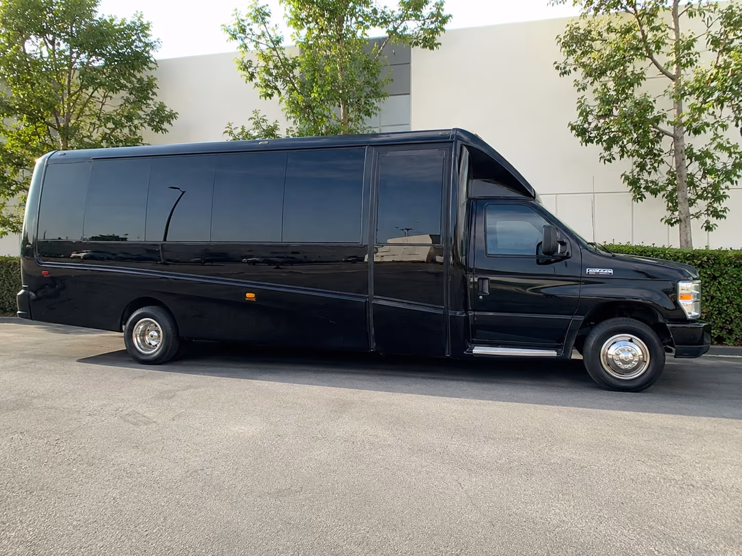 bus rentals for red rocks and fiddler s green music festival weekends