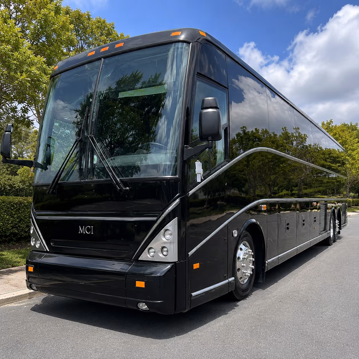 thornton 56 passenger charter bus